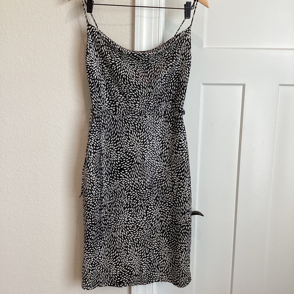 White House Black Market Strappy Sleeveless Cocktail Mini Dress XS Black White - Picture 1 of 9